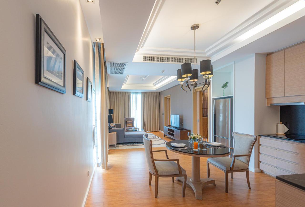 Summit Windmill Golf Suite Hotel At Suvarnabhumi Bangkok Exterior photo A suite at the hotel