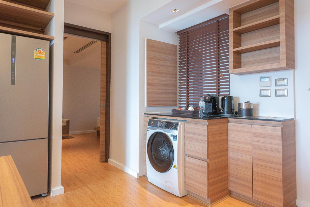 Summit Windmill Golf Suite Hotel At Suvarnabhumi Bangkok Exterior photo A typical kitchen in a serviced apartment