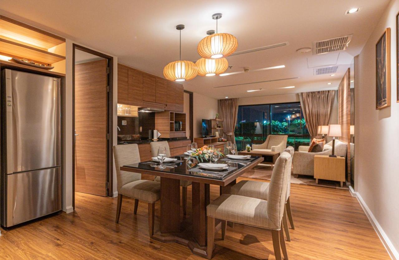 Summit Windmill Golf Suite Hotel At Suvarnabhumi Bangkok Exterior photo A dining room