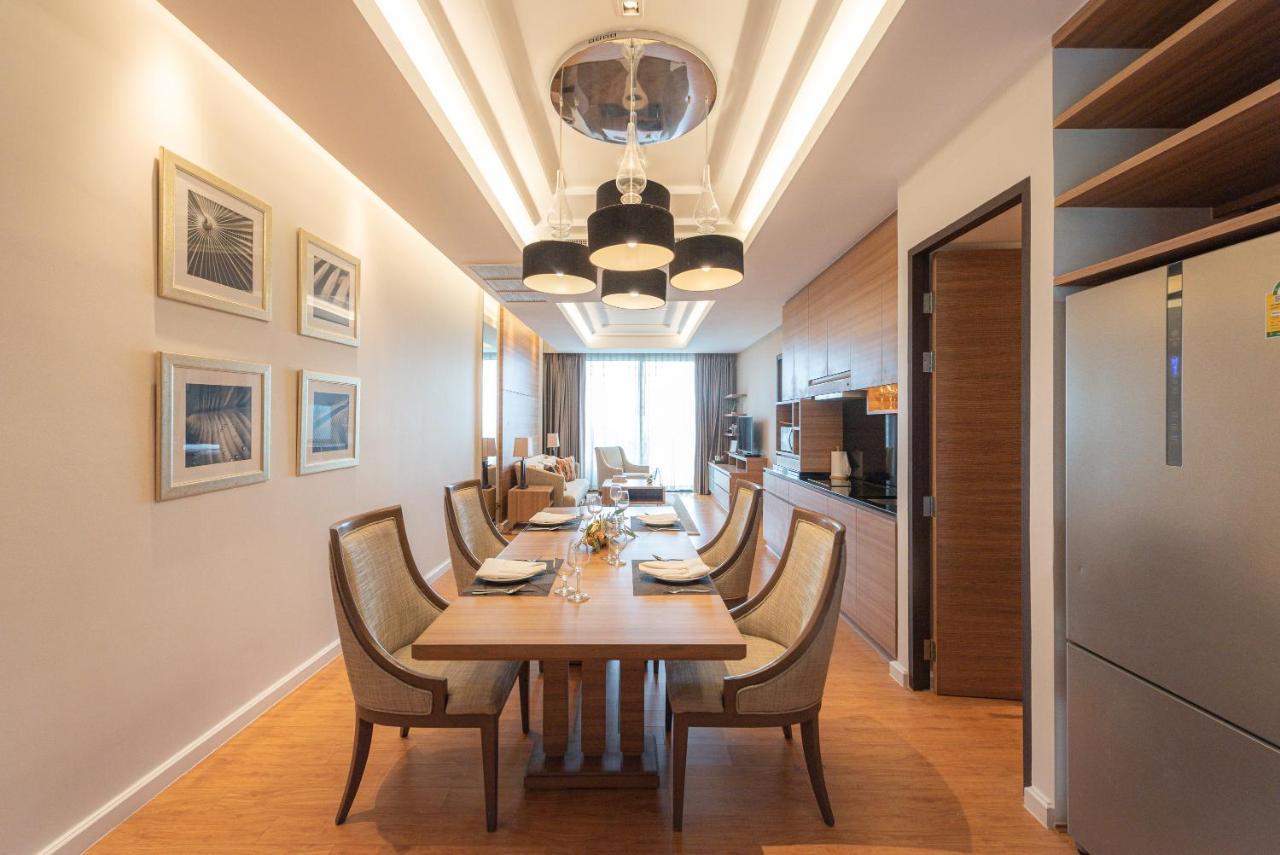 Summit Windmill Golf Suite Hotel At Suvarnabhumi Bangkok Exterior photo A dining room