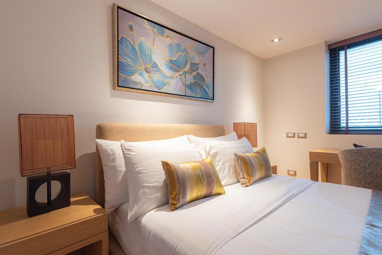 Summit Windmill Golf Suite Hotel At Suvarnabhumi Bangkok Exterior photo A bedroom at the hotel
