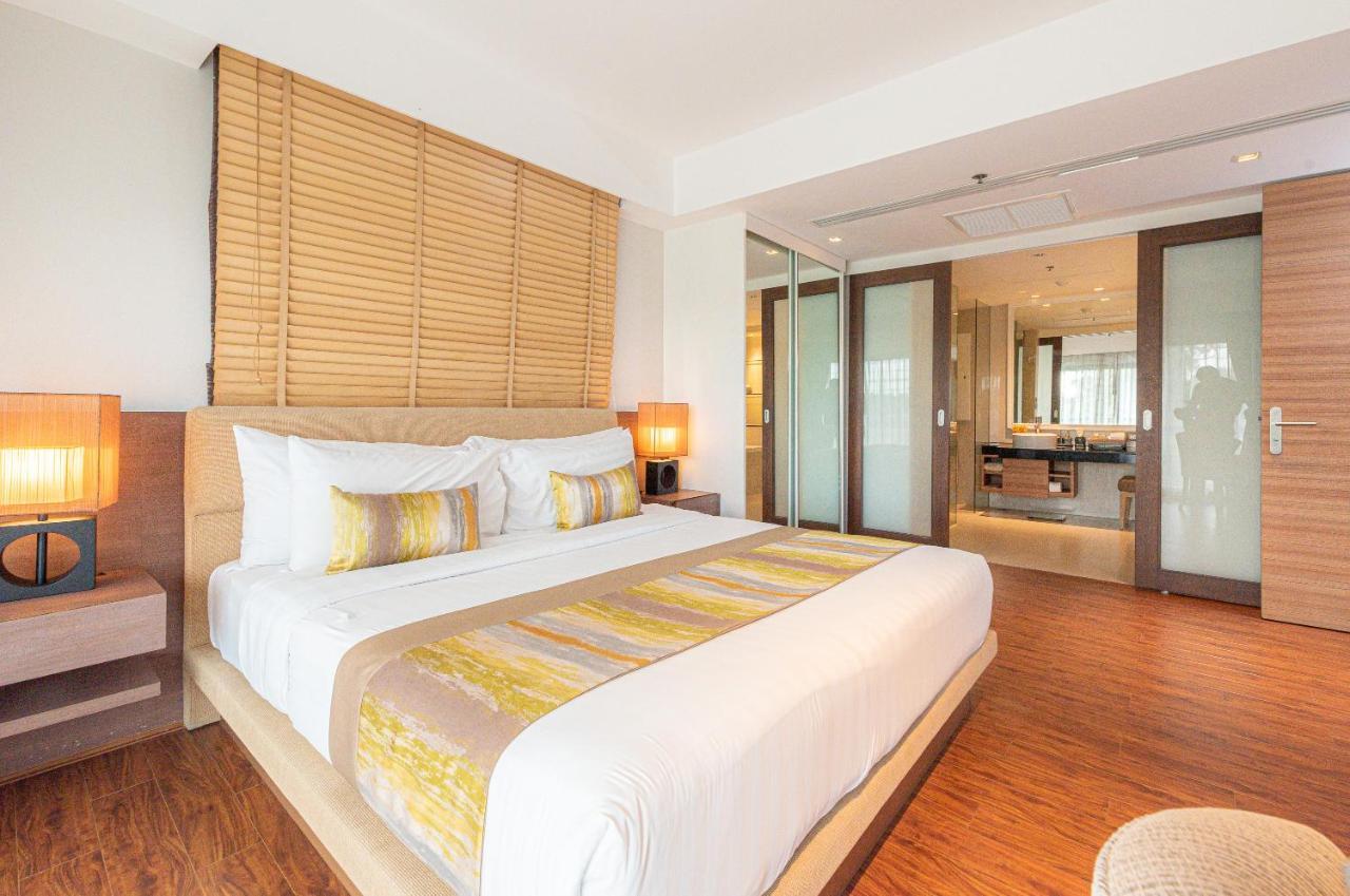 Summit Windmill Golf Suite Hotel At Suvarnabhumi Bangkok Exterior photo Deluxe Suite